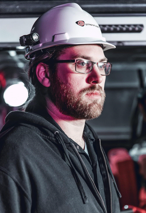 Streamlight Industrial Hard Hat Mount W/1 CR123A Battery (69333)